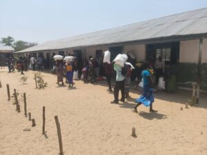 FOOD DISTRIBUTION - MOOMBA